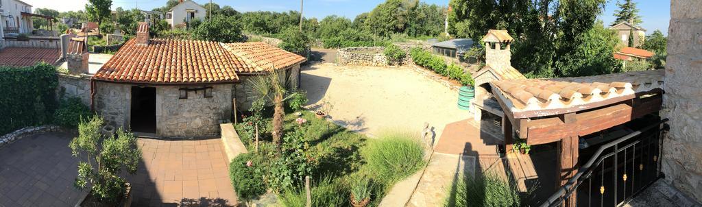 Holiday Home Rasopas Malinska Exterior photo